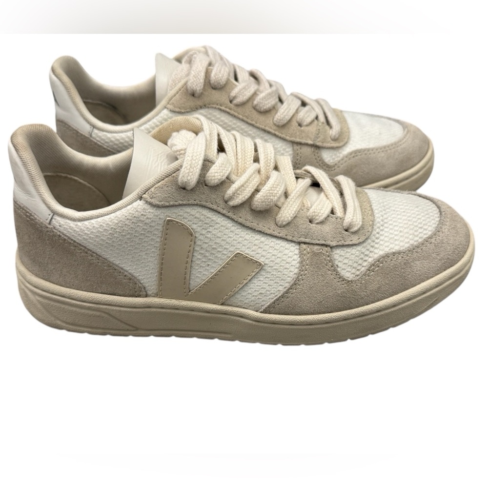 Veja Women's Sneakers in Cream and White